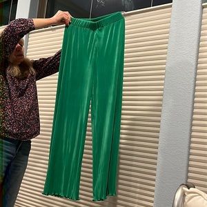 BRAND NEW WITH TAGS White Fox Boutique Size XL Green Textured Pants